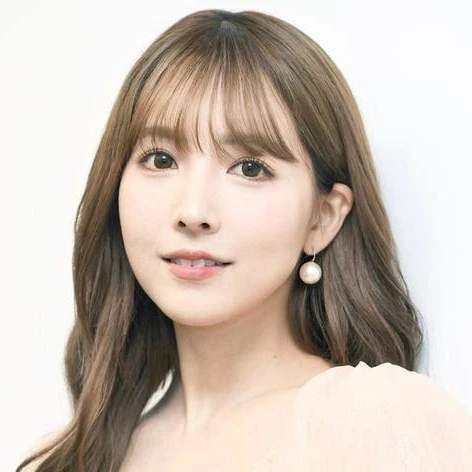 三上悠亜