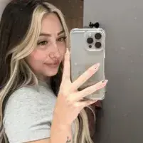 MadComb7212의 Chloe Vance