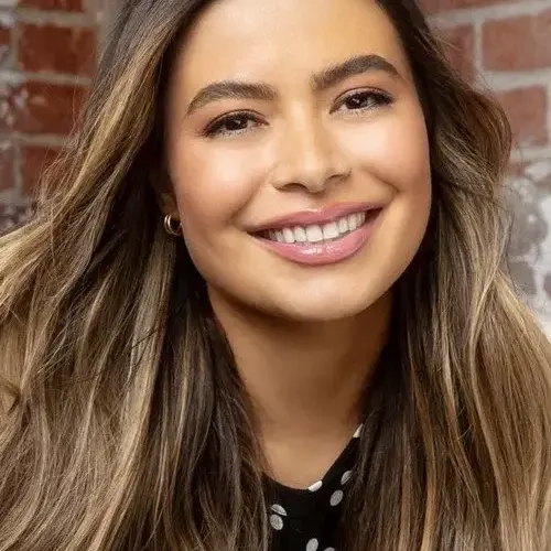 AblePlane6992의 Miranda Cosgrove