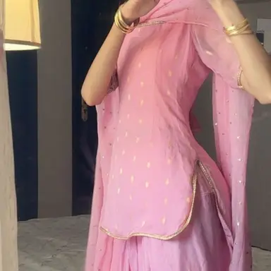 Profile image of Sara