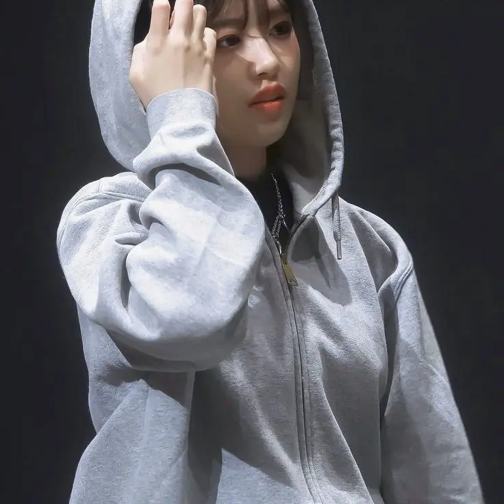 DryOpah9742의 She Came Back