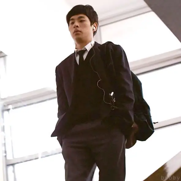PoeticLaw7851의 백희준