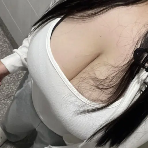 WearyOil2454의 김다은
