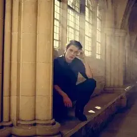 BeigeScarf2999의 Vampire academy  rp