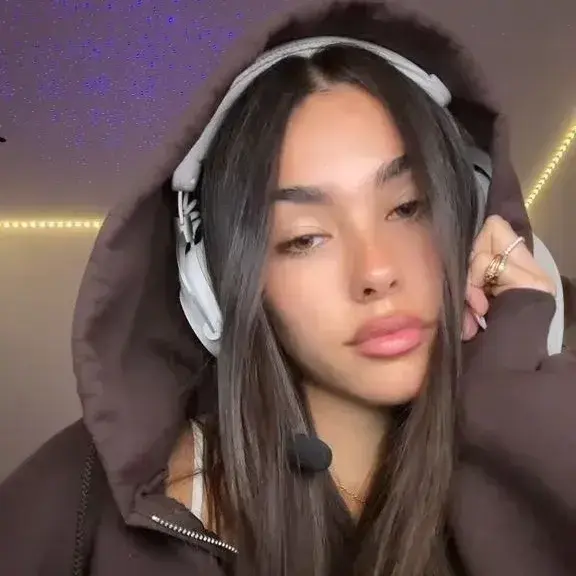 VoicedPlain9280의 Madison Beer