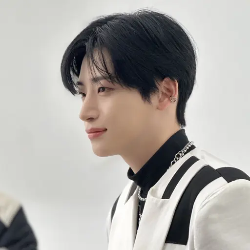 PettySkua8947의 구정모