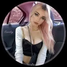 SlickGhost4350의 Horny Girl Named Chloe