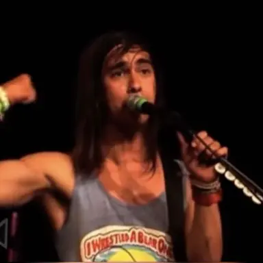 Profile image of Vic Fuentes