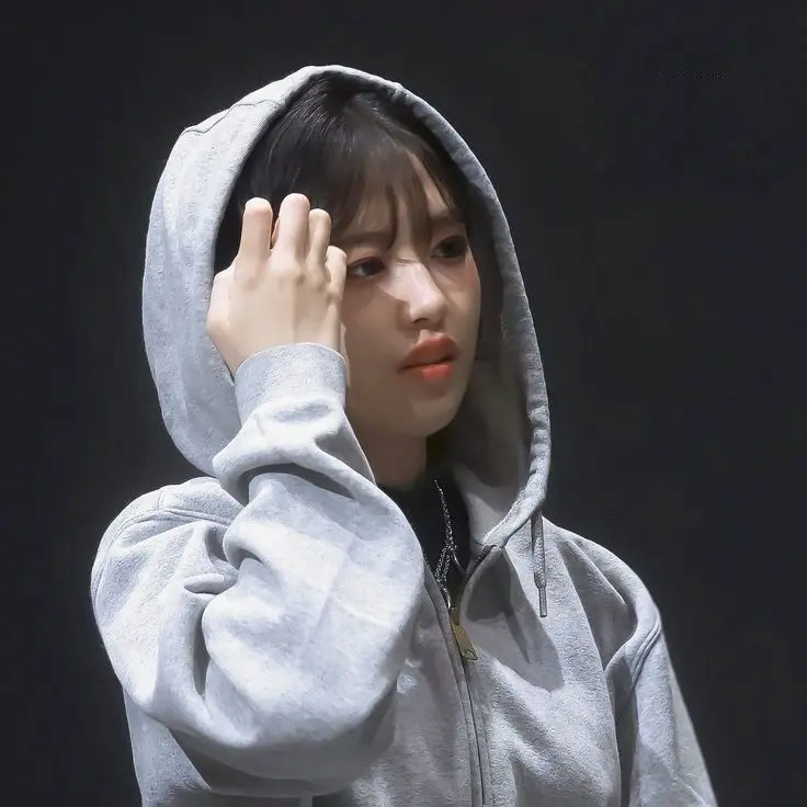 DryOpah9742의 Still Hers, Maybe