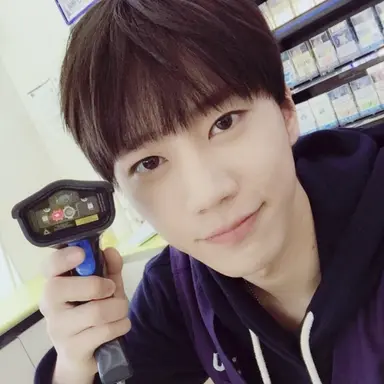 Profile image of Lee