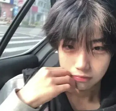 Profile image of Ren