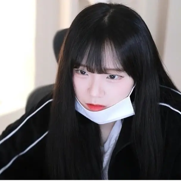 Clwodcandy의 일진 진자림(계급-10만) 대 귀족 조찬영(계급-5만)