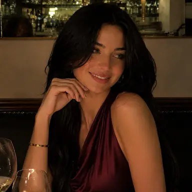 Profile image of Angelina