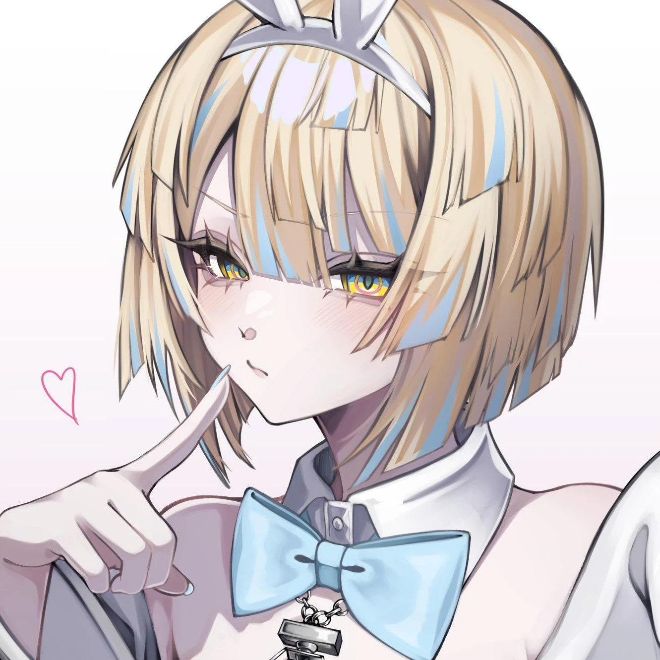 緋八マナ