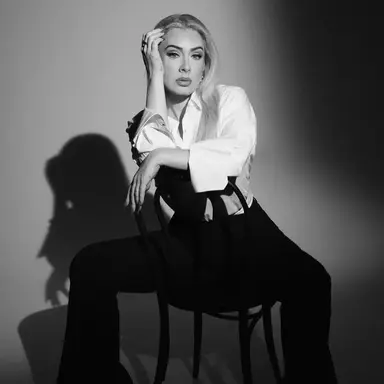 Profile image of Vivienne