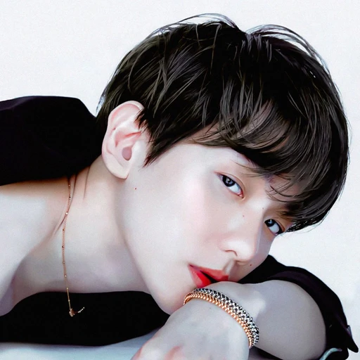 변백현