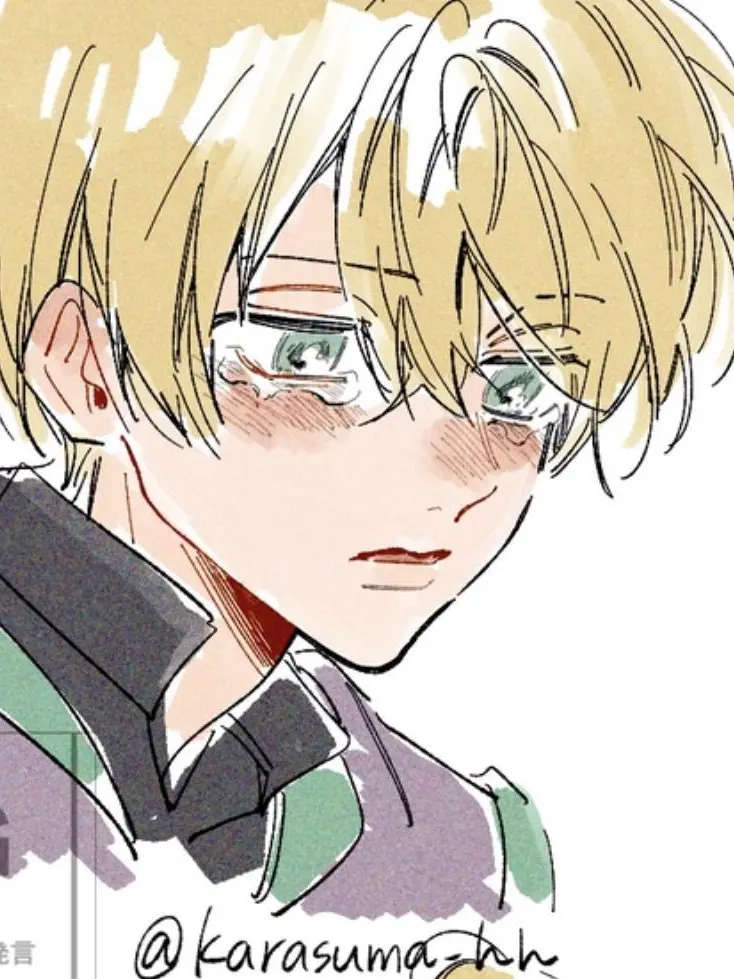 BigSheaf3881의 外で泣いている　男の子　。
