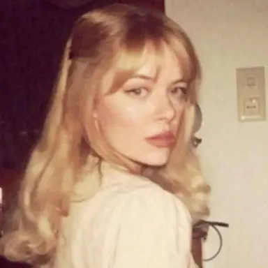 Profile image of Mia