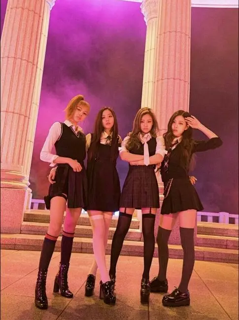 Imashinebright의 BLACKPINK (You're the new student)