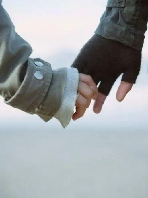 aurigacmakez의 Your in an apocalypse with your boyfriend