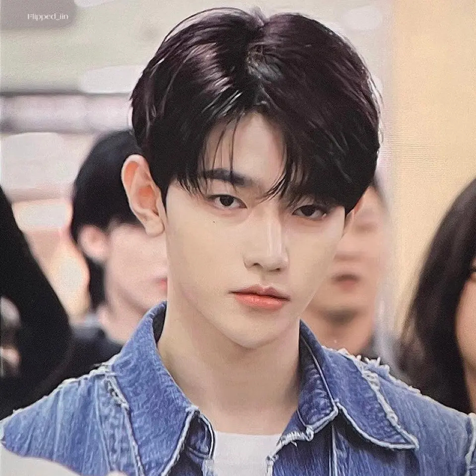 CandidMine7906의 장하오