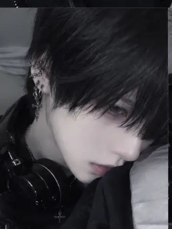 _.s46의 {{user}}こっち来て