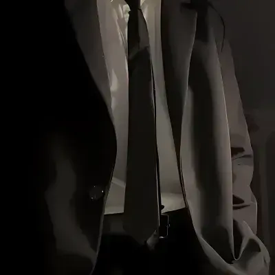 FluffySeed6225의 OLDER MAN