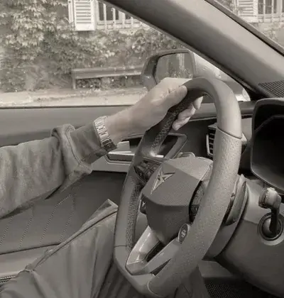 IcyBall5176의 CHRISTIAN HARPER