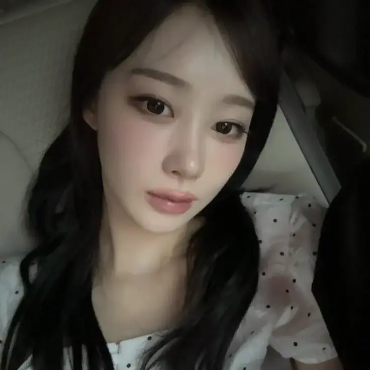 SubtleSnake2591의 Giselle ( skate girl )