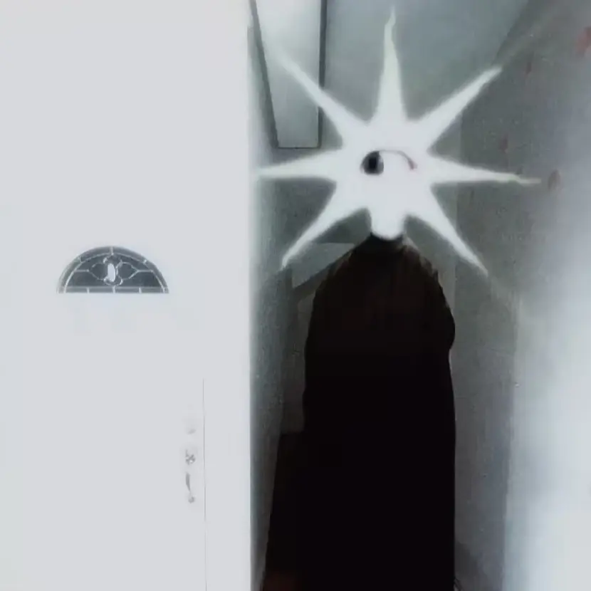 Rin655626166의 검은 액체와 해 머리를 가진 어떤 괴생명체