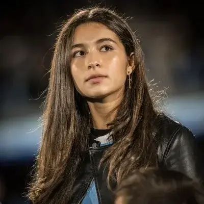 CrispyBay4499의 Delfina Suarez