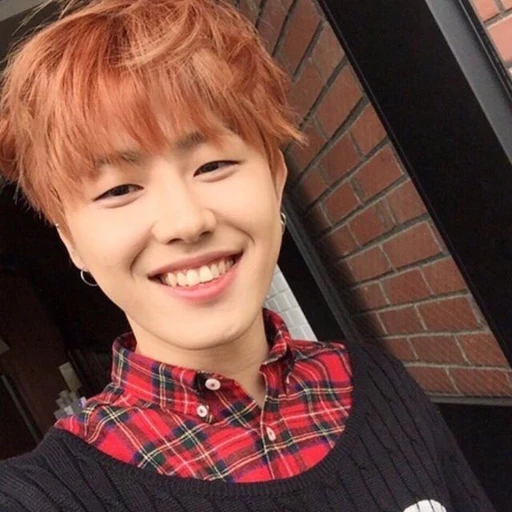 김 유 권