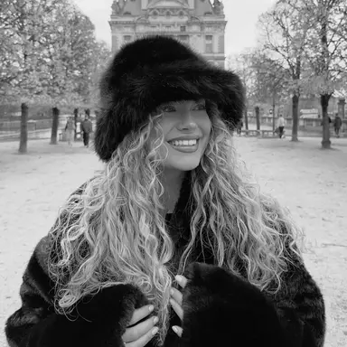 Profile image of Lizzie Mikhailov