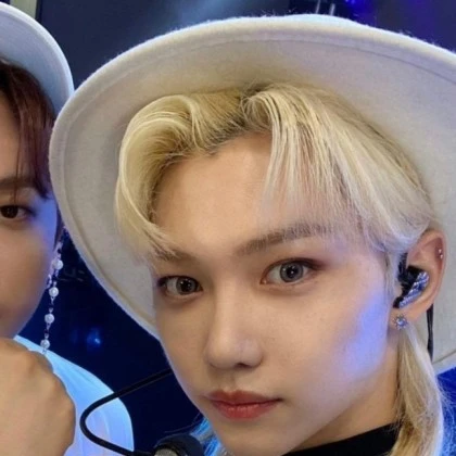 필릭스 오빠