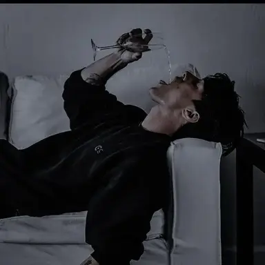 Profile image of Damian Thorne