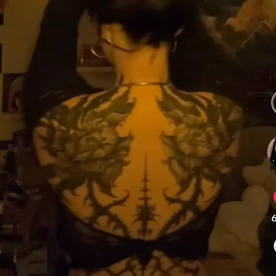 JuicyMolly6022의 The villainess