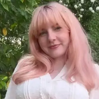 Profile image of Lizzie