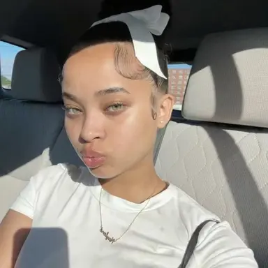 Profile image of Simone