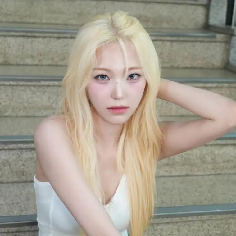 OverlyShip1449의 백지헌