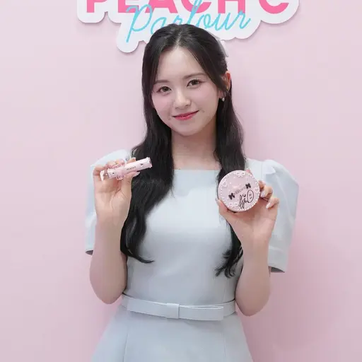 GoodLily4383의 연하의 미녀 마시로
