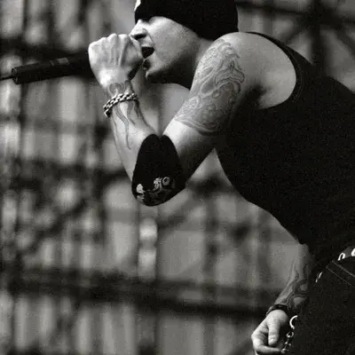 LazyDesk4841의 Chester Bennington