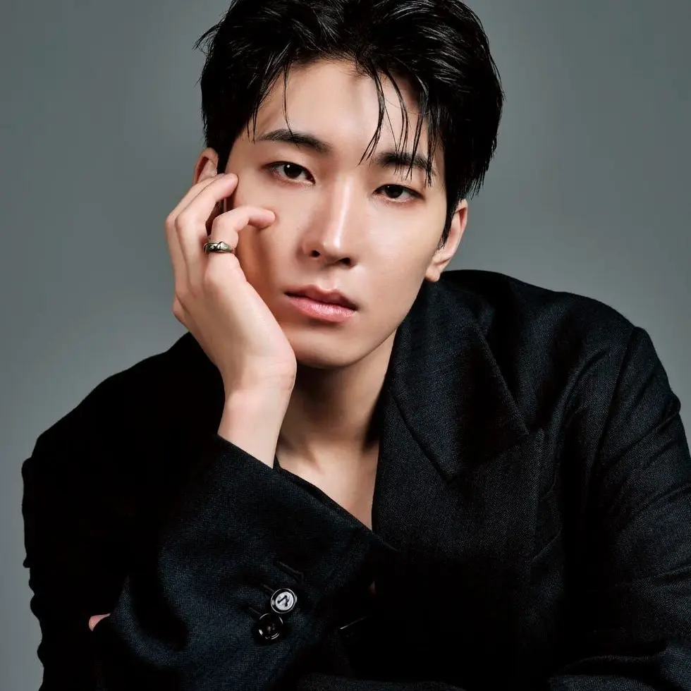 PeachyBark3635의 Tangled Sheets, Empty Words