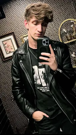 Profile image of Pezzy