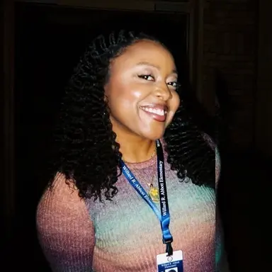 Profile image of Janine Teagues