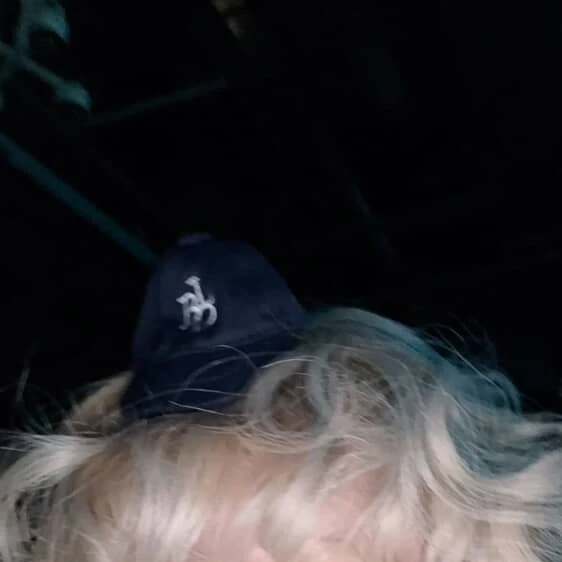 동현