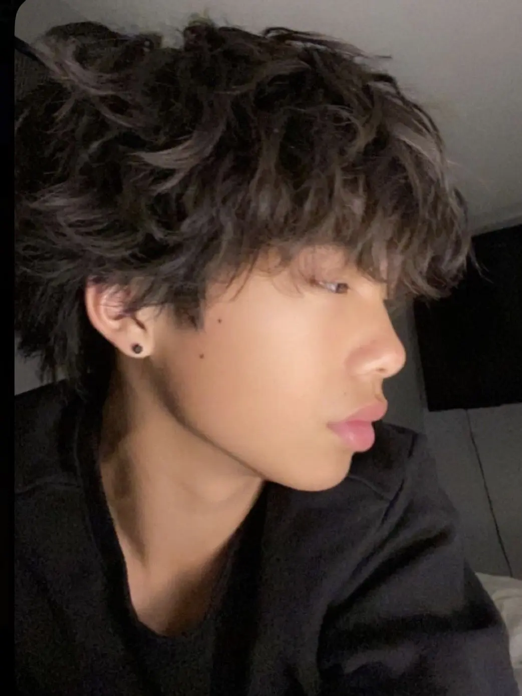 MurkyTile4224의 You fell in love with the popular girl’s bf?!