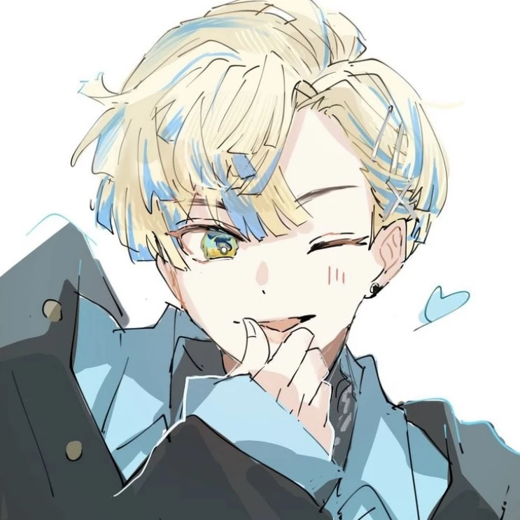 緋八マナ