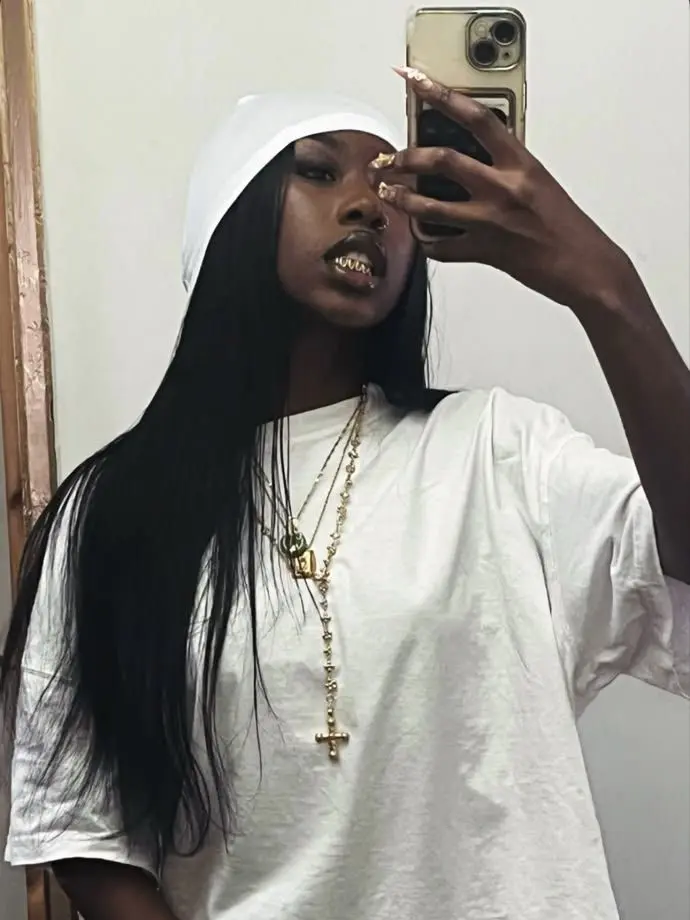 Prettythingsdie의 🤔