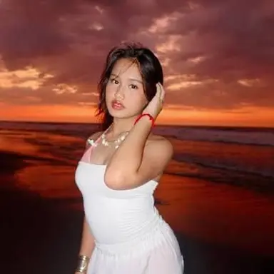 Profile image of Chloe Cabase