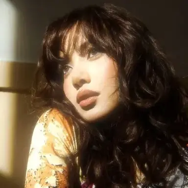 Profile image of Lisa